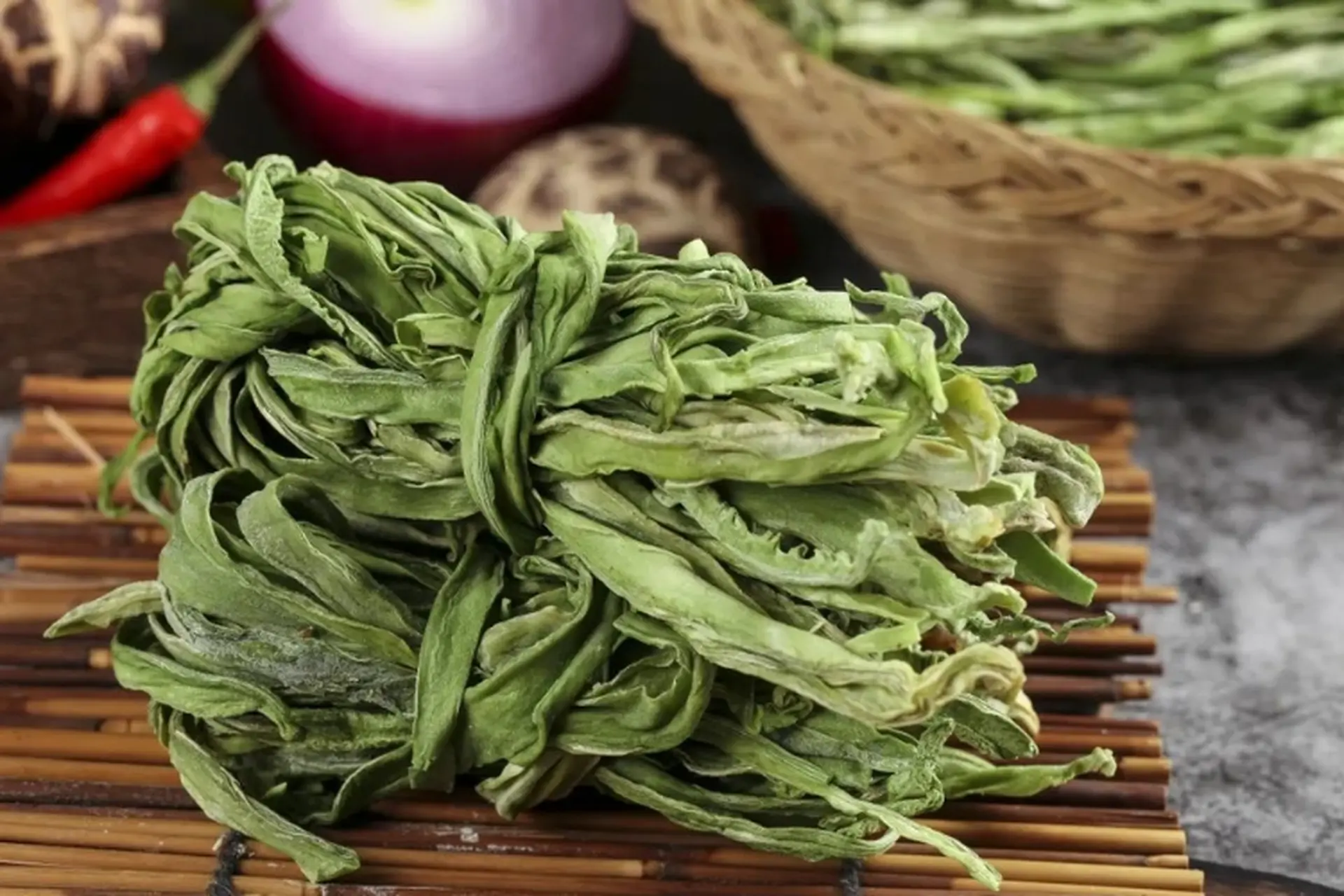 Rau tiến vua khô